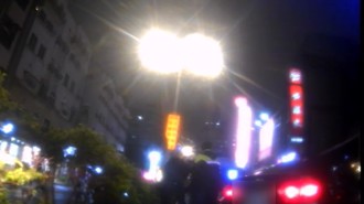 開車違規遇警橫衝直撞 通緝女持毒遭圍捕就逮