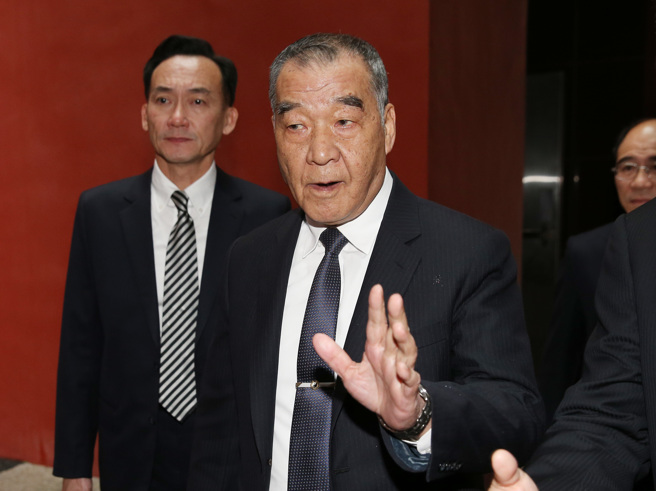 媒体人罗旺哲认为，国防部长邱国正说自己因为两岸紧张睡不好，是在讲给海委会主委管碧玲听，是希望管不要再乱搞。（资料照/姚志平摄）