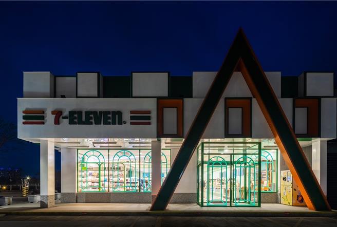 統一超商號召全台7-11門市、關係企業、供應商夥伴、公益團體等逾420個企業品牌加入「Earth Hour 地球一小時」。（7-11提供／朱世凱台北傳真）