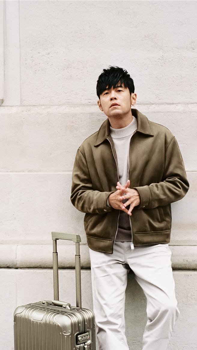 周杰倫受邀擔任行李箱代言人。（RIMOWA提供）