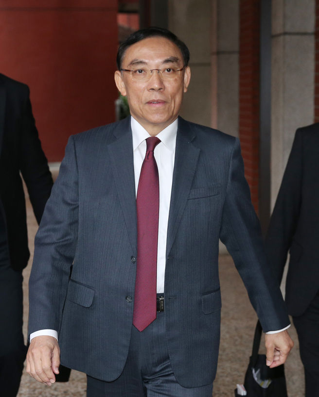 针对国民党立委谢龙介爆料指总统府1月曾指示研议前总统陈水扁的特赦案，法务部长部长蔡清祥7日回应没进总统府讨论这件事。（姚志平摄）