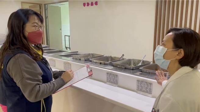 高雄市政府經風險評估後宣布自今日起為期3個月，擴大禁止使用咖哩粉及辣椒粉對象包含各級學校、醫療機構、長照機構、護理機構、社福機構，並清查機構食材使用情形，以維護市民食的安全。（高市衛生局提供／楊舒婷雄傳真）