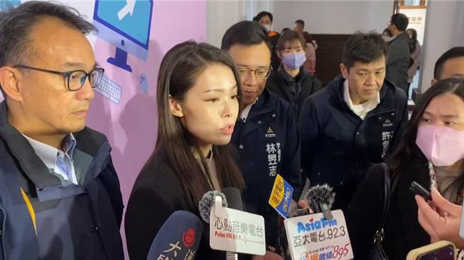 新竹市長高虹安7日出席市府活動，被問到果菜公司幹部北上聲援，她表示正副總經理都是休假，自己請假想做任何活動或來支持，也不會說「拜託你不要」。（新竹市政府提供／王惠慧新竹傳真）