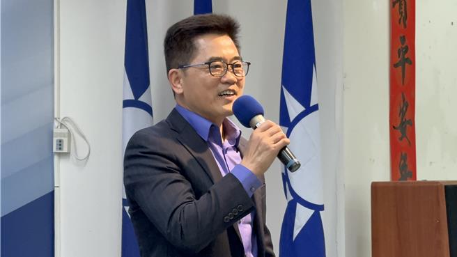 国民党黄復兴党部转型，国民党秘书长黄健庭今（7）日南下高雄灭火，当着黄復兴干部面前强调，「没有裁併黄復兴、没有消灭黄復兴」。（柯宗纬摄）