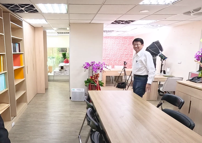 谢龙介办公室画面。（谢龙介办公室提供）