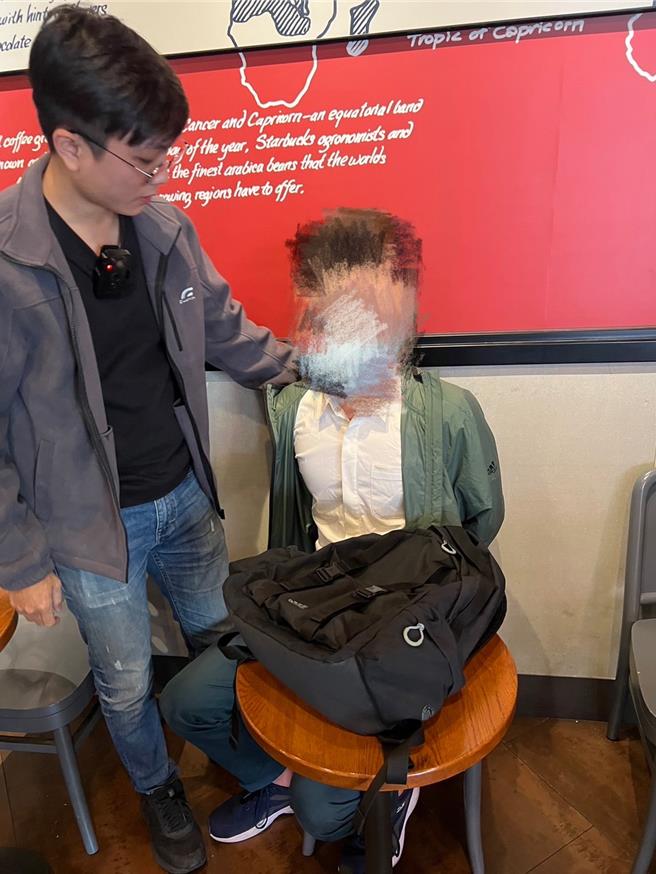 車手遭逮。（三重警分局提供／張鎧乙新北傳真）