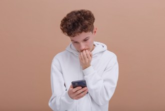 「啃指甲」停不下來？3步驟教你如何根除「啃甲」陋習