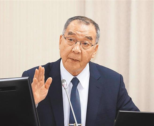 國防部長邱國正7日在立法院答詢時透露，國防部已更改「第一擊」界定，只要共軍航空器或海航的實體逾越界線，就視為第一擊，國軍就有權力對中共進行反制。（本報資料照片）