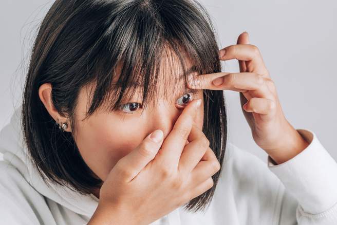 女網友列八年級生一定做過事情，網友爆共鳴。（圖：shutterstock／達志）