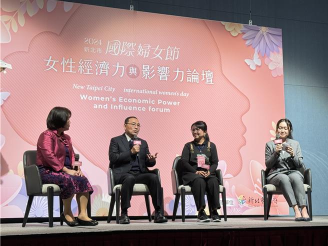 新北市長侯友宜今（8）日出席「新北市2024年國際婦女節系列活動女性經濟力與影響力論壇」，指新北婦女人口已過半。（柯毓庭攝）