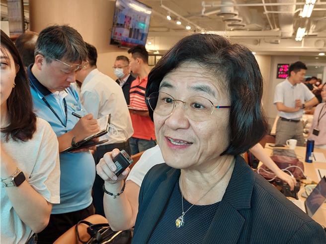 新北市衛生局長陳潤秋表示，為維護新北市尤其偏鄉住民的就醫權益，新北市聯合醫院及29區衛生所暫不規畫調漲掛號費，維持原收費50元。（陳慰慈攝）