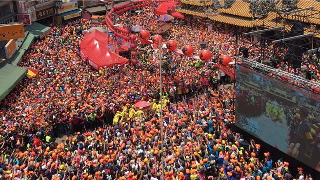 白沙屯妈祖今年将于本月23日抵达朝天进香，今年香客人数可能刷新纪录。（本报资料照片）