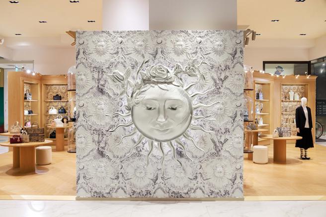 DIOR新光三越Diamond Towers限定店，店装以花朵、太阳、月相与奇幻动物等建构出的新颖Mille-fleurs图腾元素。（DIOR提供）