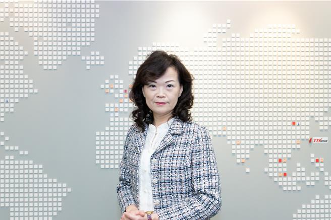 与罗氏大药厂强强联手，台湾东洋总经理侯静兰表示，癌药扩增产品组合，为医病提供完整医疗解决方案。(台湾东洋提供／洪凯音台北传真)