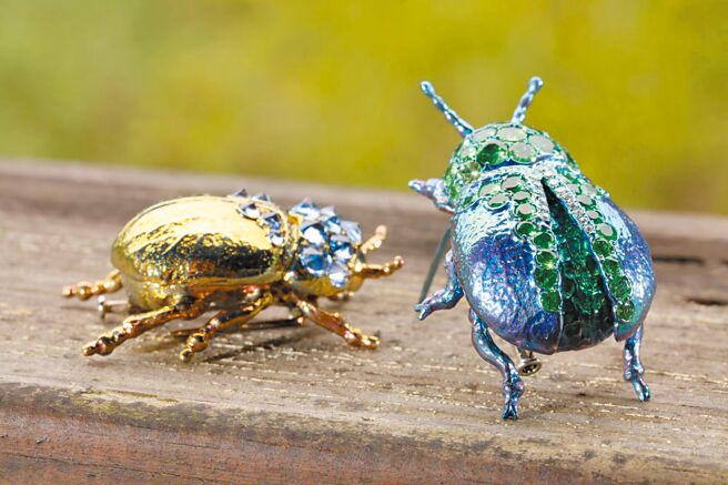 AKACHEN純鈦藝術珠寶「富甲天下」胸針。（AKACHEN提供）