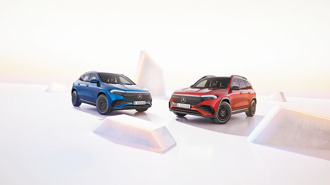 台灣賓士開春推出小改款EQA（左）與EQB純電都會休旅車。（台灣賓士提供）
