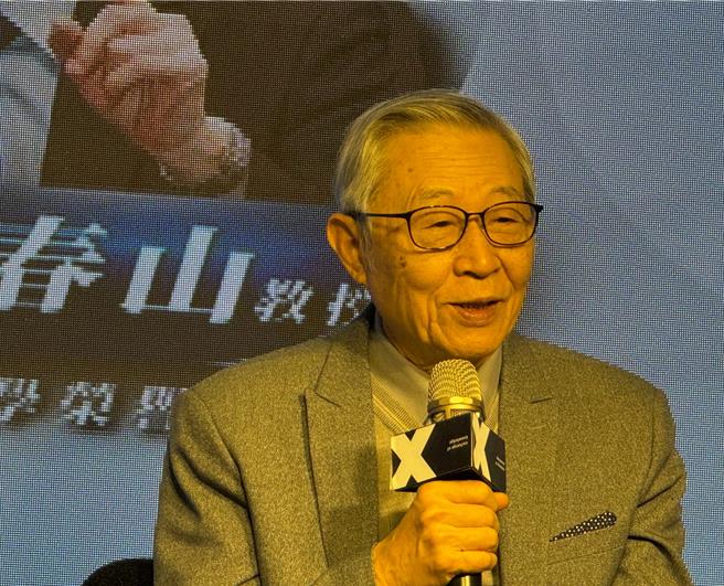 赵春山指出，政府在处理金门事件的流程令人不安，导致谣言四起，造成两岸民意对抗，这会加速北京方面统一的步伐。（李奇叡摄）