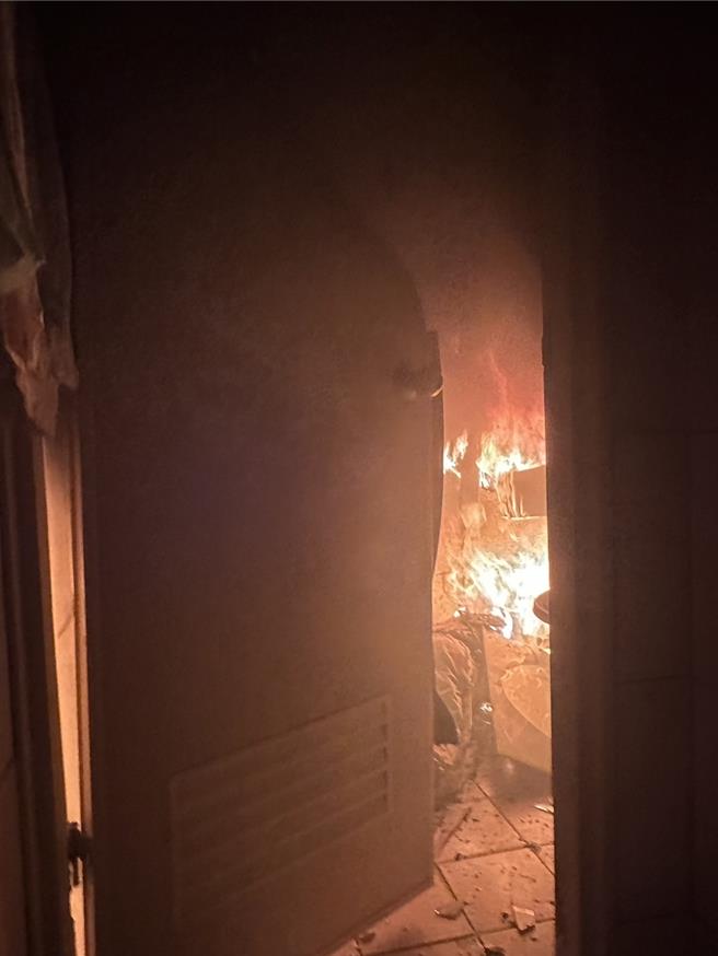 老婦人在浴室內被發現時已明顯死亡。（讀者提供／程炳璋台南傳真）