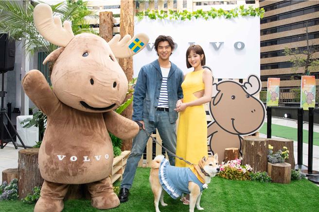 陈柏霖（左）带着爱犬Afuri和王净一起出席活动。（品牌提供）