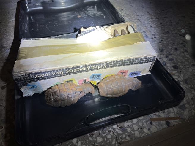 台南市中西區永華路一段一棟民宅內，9日傳出竟藏有大批的子彈與2枚手榴彈。（讀者提供／程炳璋台南傳真）