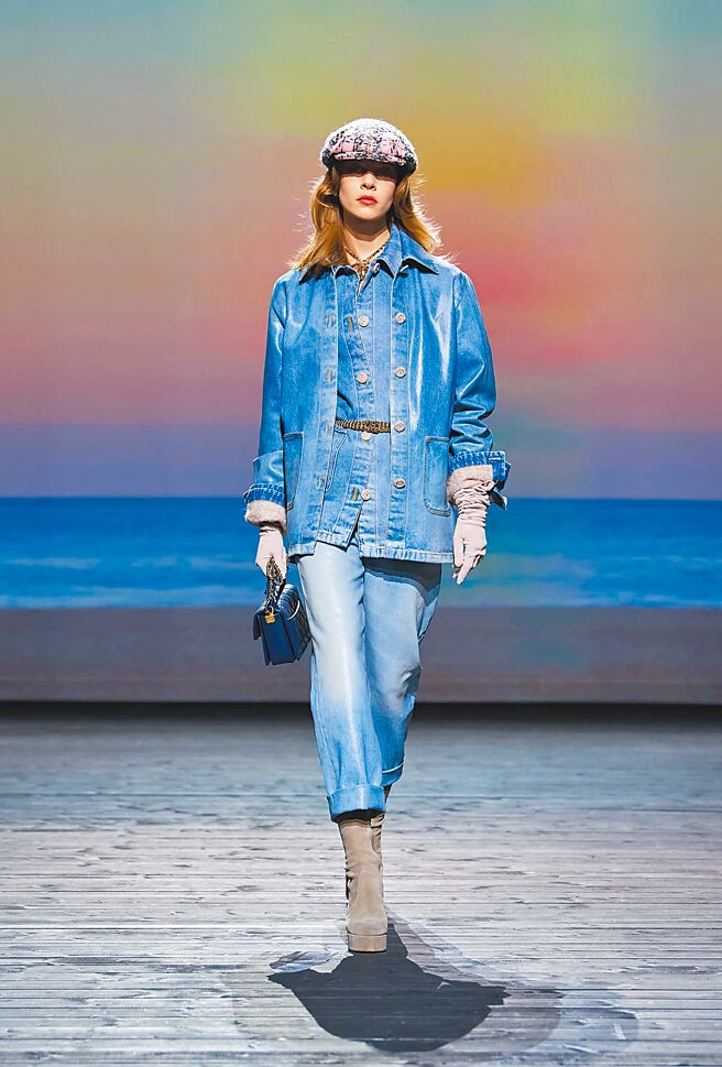 丹寧與結合狩獵裝束的風格，是融合了20年代男裝與70年代女裝的流行風格。（CHANEL提供）