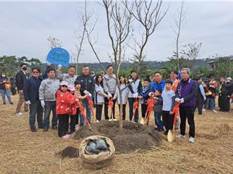 桃市府慶祝植樹節與企業合作造林 推農業廢棄物再利用