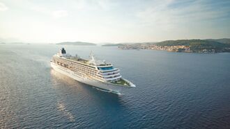 奢華郵輪搶攻頂級客