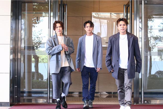 李吴兄弟去年底推出新专辑《PRIDE》。（邓博仁摄）