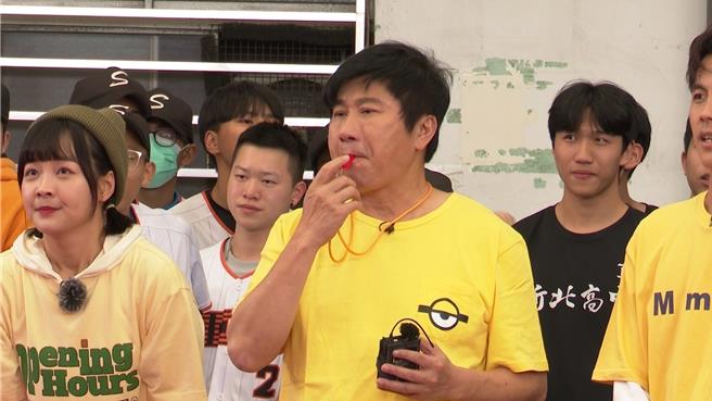 胡瓜放话，若是阿翔赢得比赛，就要帮忙他缴头期款。（民视提供）