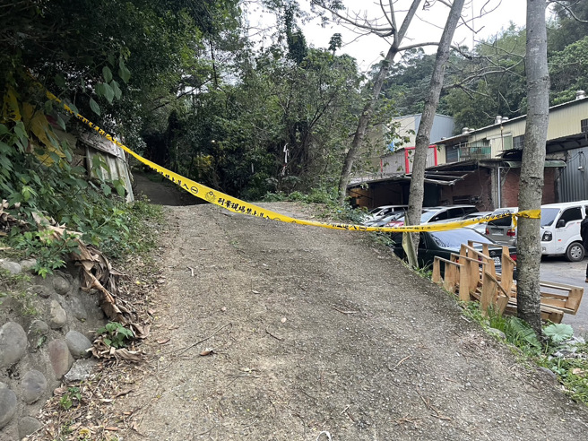 摩铁溅血！桃园男遭殴打掳上车 新北衝进竹林被丢包命危（翻摄画面）