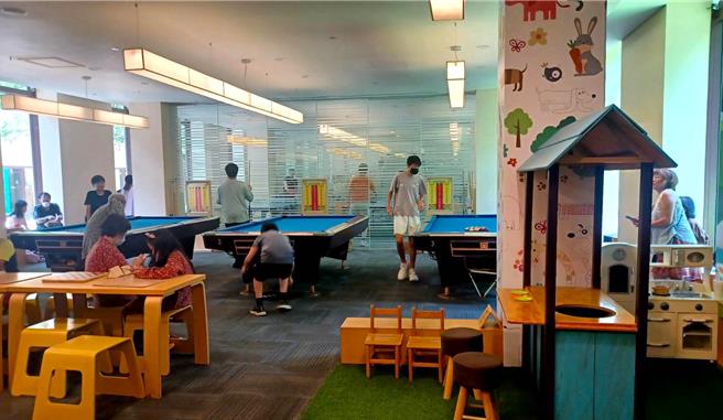 礁溪老爷酒店每个房间都提供温泉池可泡汤，还有露天泳池与适合亲子同乐的游戏间、体验课程等，一站式满足全龄层客群。(陈韵萍摄)