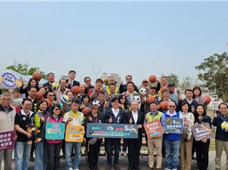 小港運動中心今動土 陳其邁：只准提前完工、不能延後