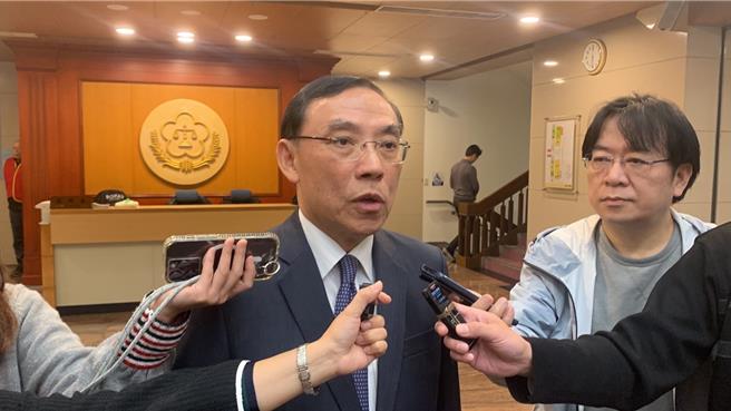 针对近期国内爆发市售食品添加辣椒粉含有「苏丹红」事件，为了确保食品安全，维护国人健康，法务部长蔡清祥今上午表示，检方都会全力以赴。（图赖佩璇摄）