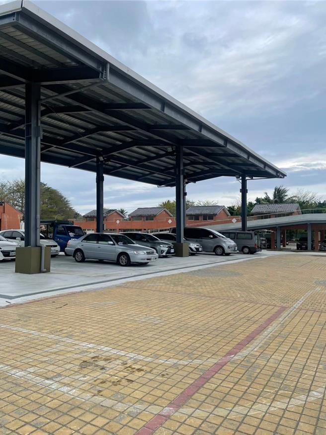 成功镇公所耗资4000多万兴建第一停车场，工程费用由镇库全额支付，地方忧心财政。（民眾提供／萧嘉蕙台东传真）