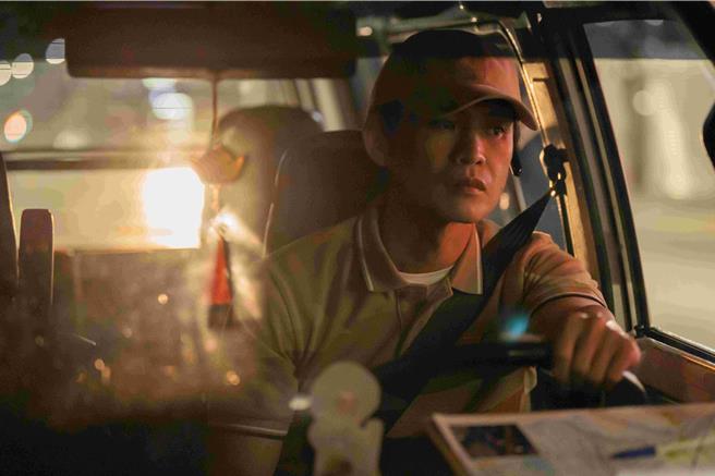 黄镫辉在广告中饰演货车司机。（TVBS提供）