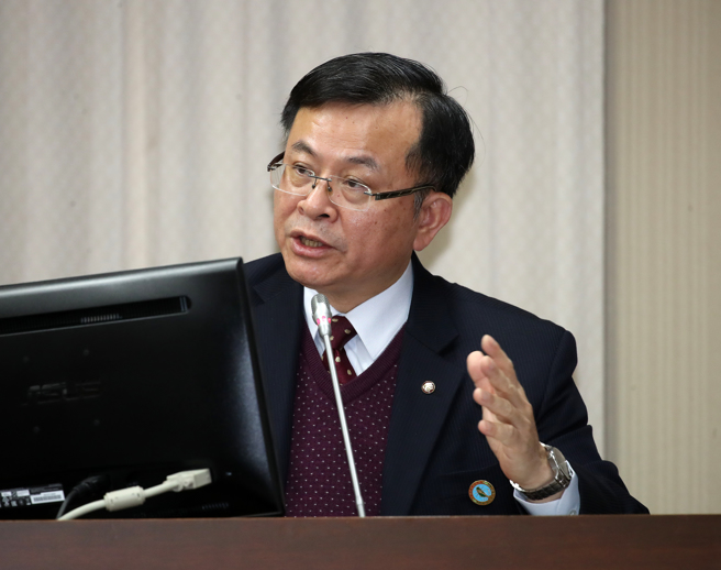 立法院交通委員會11日邀請國家通訊傳播委員會主任委員陳耀祥（圖）列席報告業務概況，並備質詢。（劉宗龍攝）