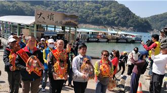 石門水庫媽祖水上遶境 17間宮廟44尊神明參與祈求不缺水