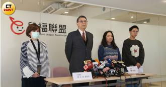 曾捐1200万给儿福联盟　他轰「别再收捐款骗爱心」    呛每天打混领薪