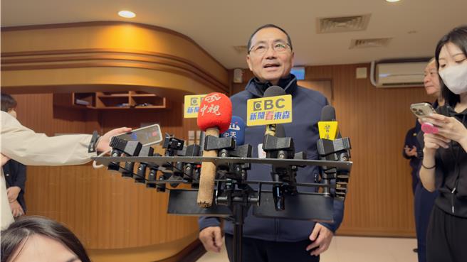 針對康橋校車翻覆事故，新北市長侯友宜上午受訪時表示，對於孩子的安全不容許有任何過失。（呂健豪攝）