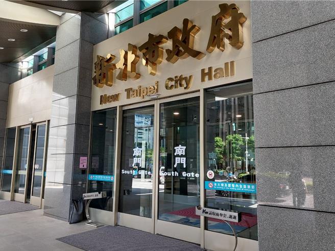 台北市劉姓保母姊妹虐待受託照顧的1歲大男童，使男童額頭骨凹陷、屁股嚴重變形，致使男童因營養不良死亡，保母惡行引發社會撻伐及網友暴動，新北市社會局將會提供男童家屬包含提供喪葬及法律扶助資源協助等5大協助。（陳慰慈攝）