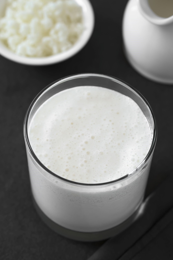 最新研究指克菲爾發酵乳中富含的乳酸菌有可能有助預防治療憂鬱症。(太陽星提供)