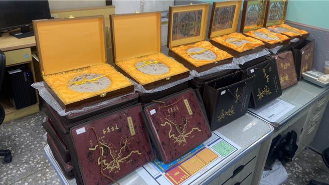 台南市柳营区一名60岁康姓男子，去年底遇上普洱茶饼投资诈骗，警方与银行联手阻诈，让他险被骗120多万元，但这次又遇上诈骗集团说服投资，仍是落入圈套，总计被骗了200多万元。（读者提供／张毓翎台南传真）