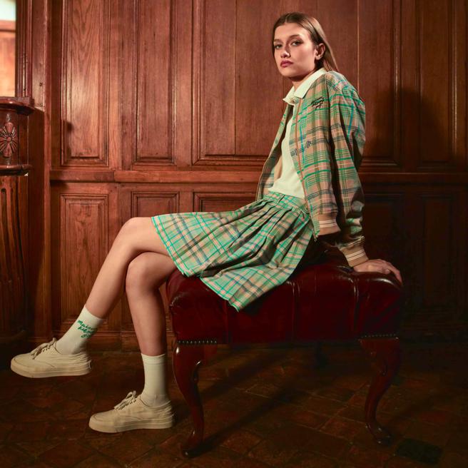 Maison Kitsuné Golf支线早春新款以季节感的色调，加上復古学院风格打造。（Maison Kitsuné提供）