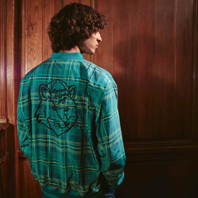 Maison Kitsuné Golf支线，绿色格纹后侧高球狐狸头棒球外套，4万680元。 （Maison Kitsuné提供）