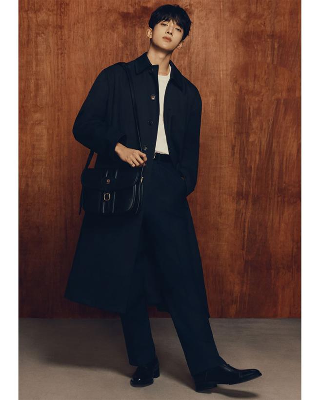 DK為其代言的瑞士精品品牌Bally拍攝2024春夏系列形象廣告。（摘自微博）