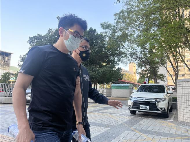 引爆食安风波的台商李彦廷被调查局解送至地院。（袁庭尧摄）