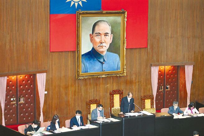 蔡正元质疑，还有多少人像国父孙中山，心中留存浓浓的中国元素？或许只是小和尚念经而已。（示意图／本报系资料照）