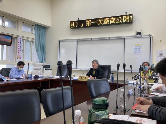 水利署第一河川分署昨日召开分洪道工程第一场说明会，参与厂商约15人，由分署向厂商简介设计内容、期程经费、招标方式等关键议题，并双向意见交流。（水利署第一河川分署提供／吴佩蓉宜兰传真）