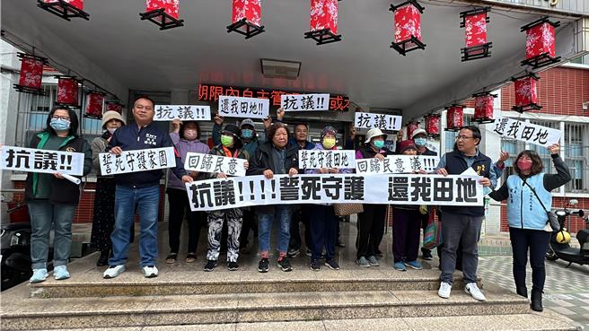 国防部计画在台9线台东关山段设置战备跑道遭民眾反对。（蔡旻妤摄）