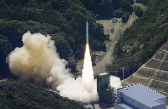 影》日本Space One火箭首發射 升空數秒後爆炸